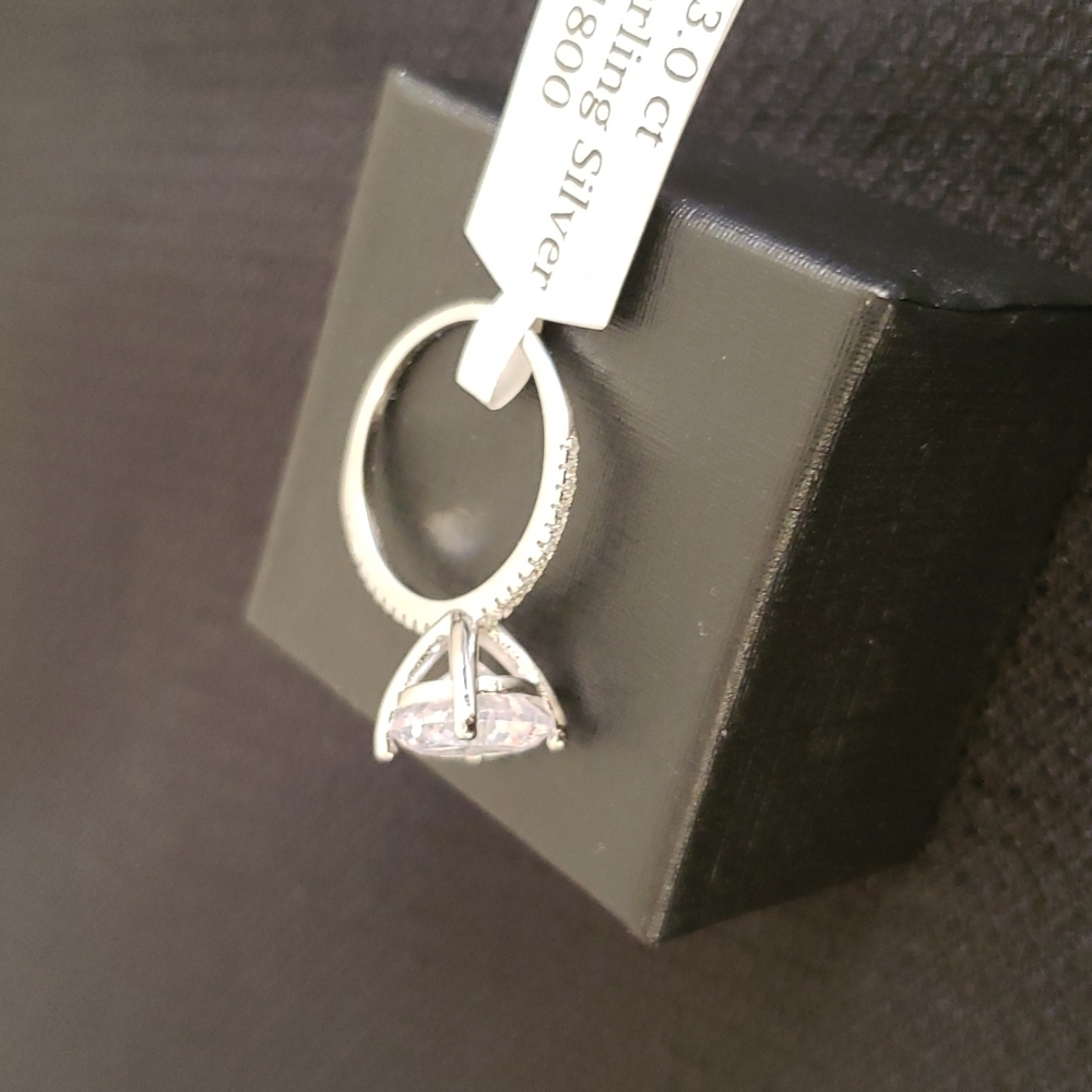 FIRM SALE     3.0ct Luxury ring. 925 Sterling Silver Ring - Picture 5 of 5